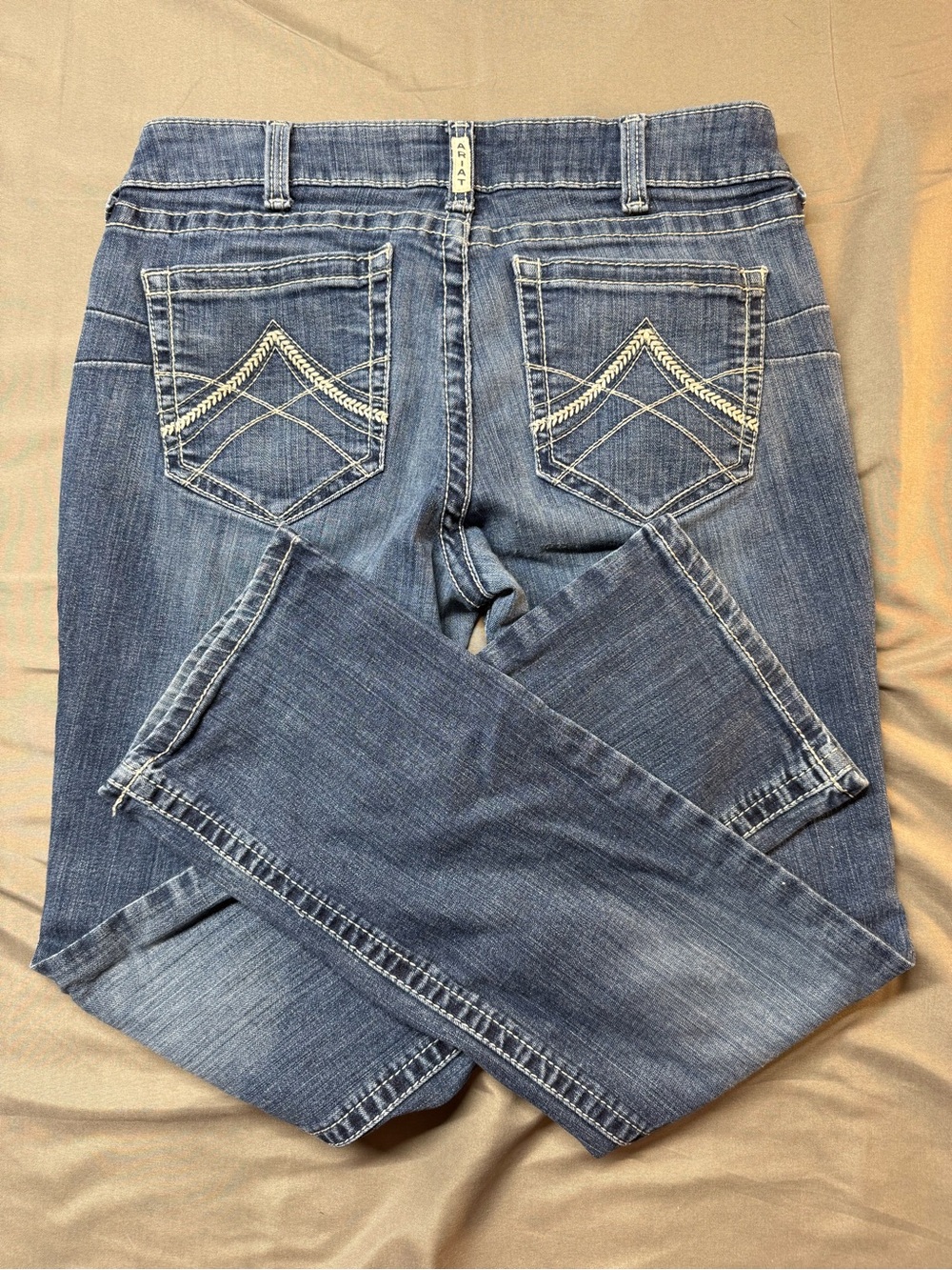 Women’s Ariat Blue Denim Jeans with Contrast Stitching